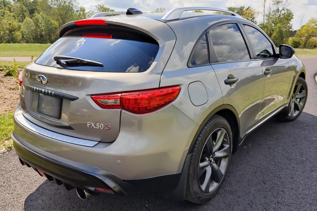 
								Infinity FX50 2011 full									