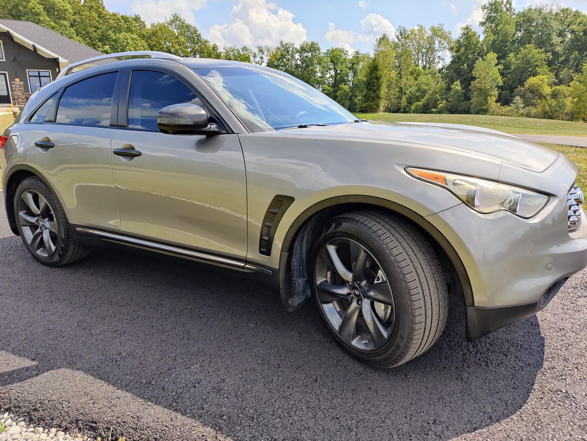 
								Infinity FX50 2011 full									