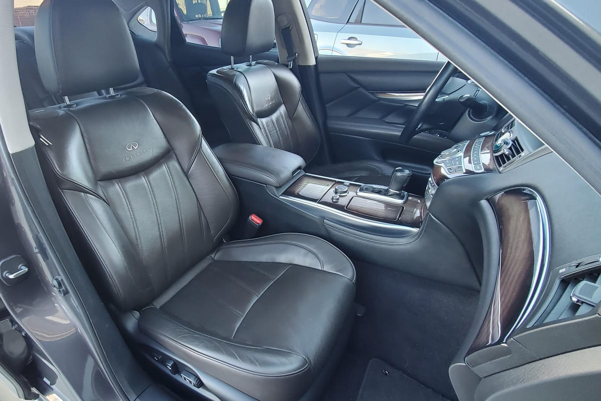 
								Infinity M56 2011 full									