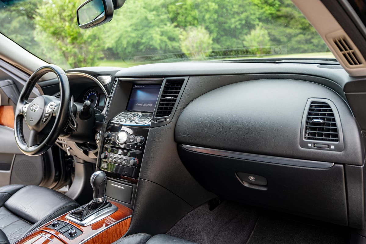 
								Infinity FX50 2013 full									