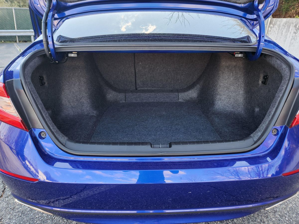 
								Honda Accord 2019 full									