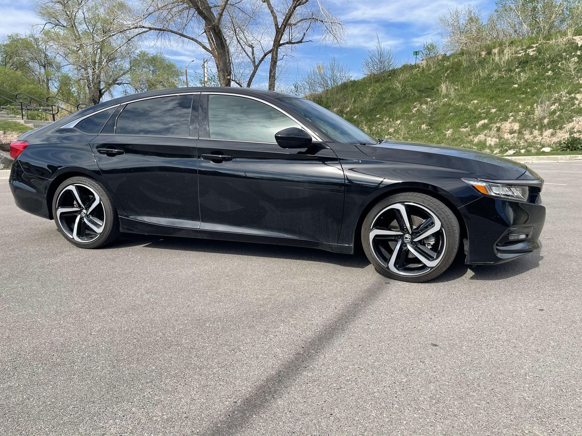 
								Honda Accord 2018 full									