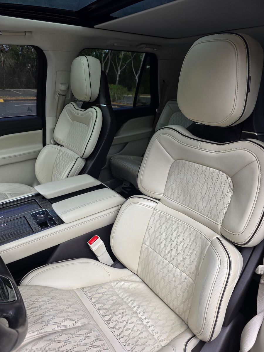 
								Lincoln Navigator 2018 full									