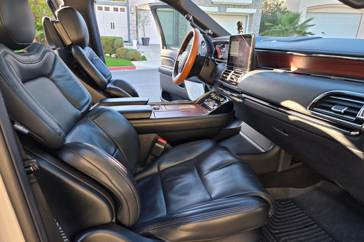 
								Lincoln Navigator 2020 full									