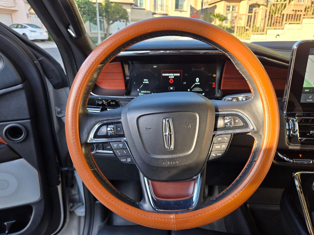 
								Lincoln Navigator 2020 full									