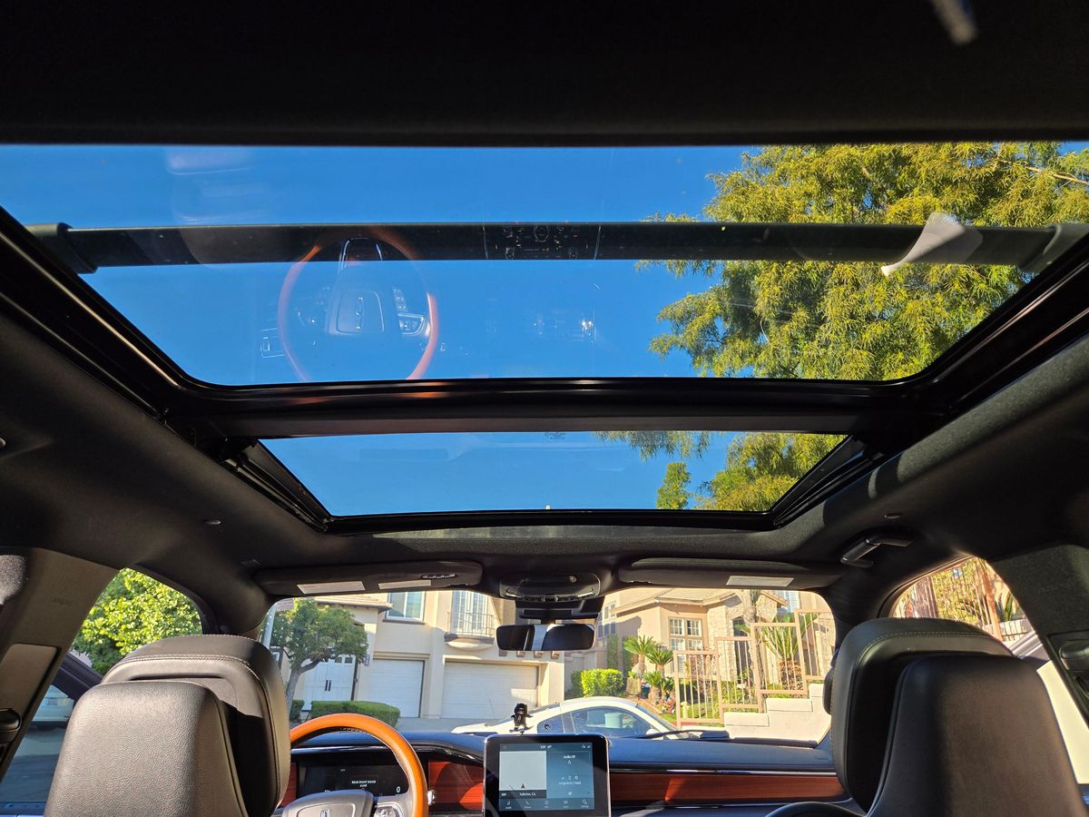 
								Lincoln Navigator 2020 full									