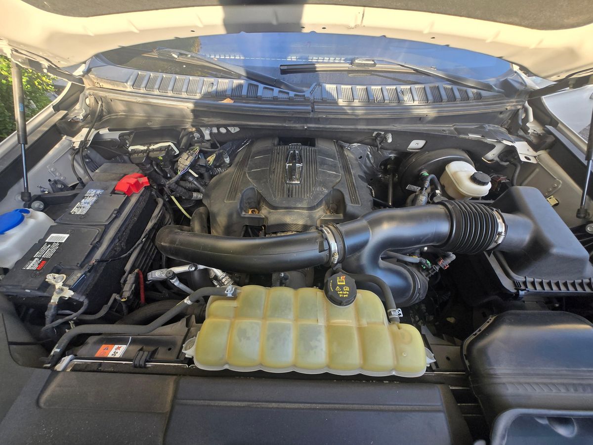 
								Lincoln Navigator 2020 full									