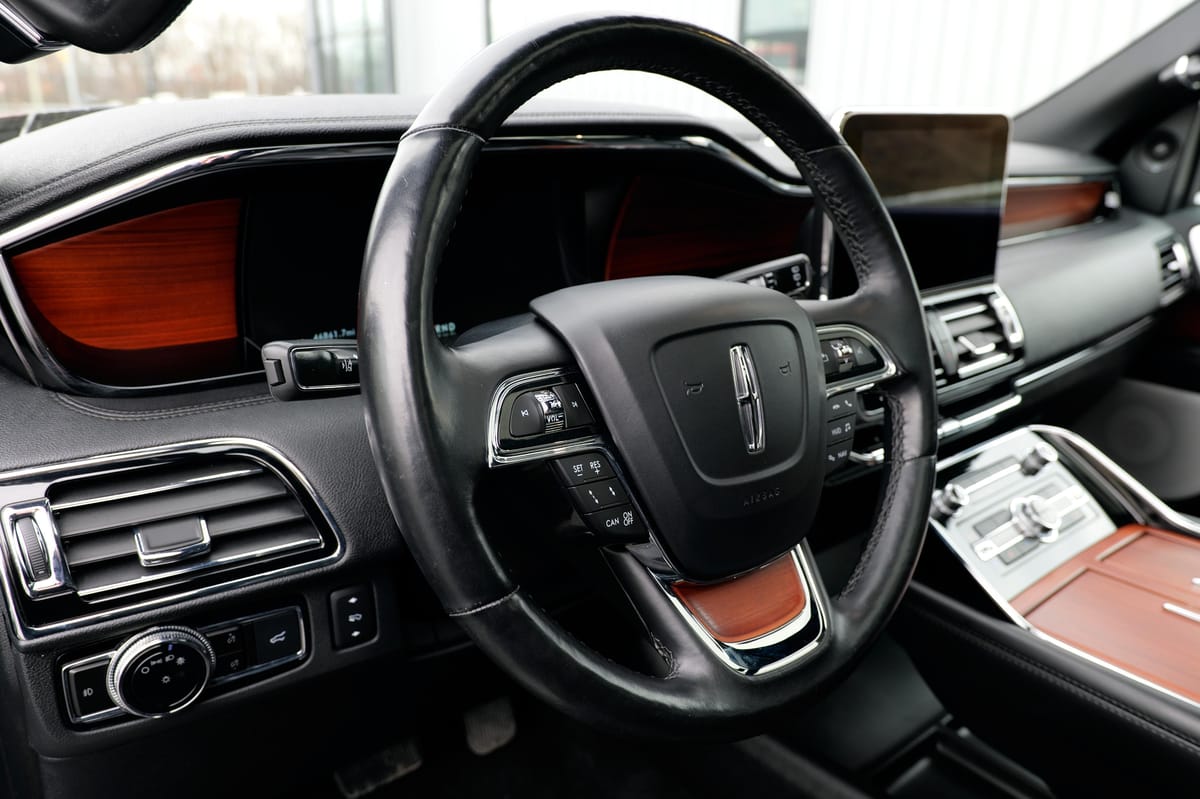 
								Lincoln Navigator 2020 full									