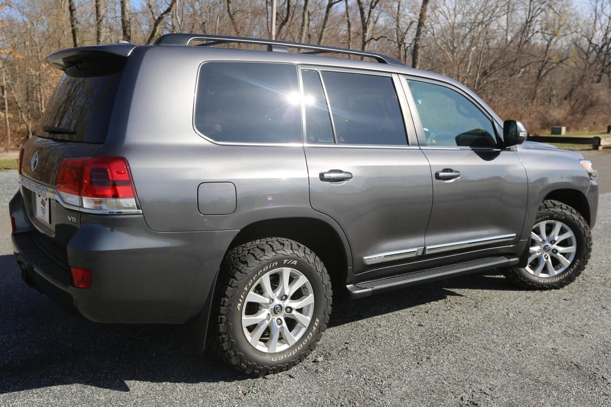 
								Toyota Land Cruiser 2021 full									