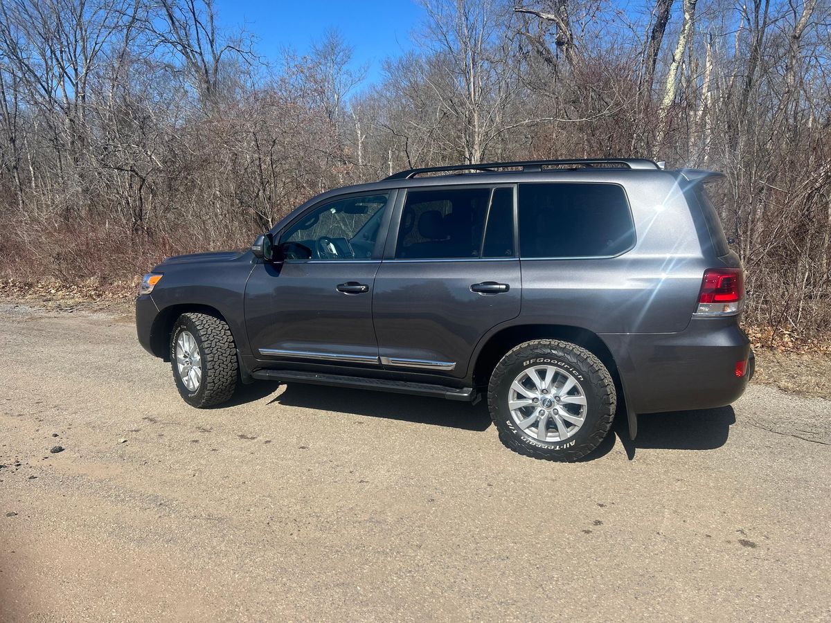 
								Toyota Land Cruiser 2021 full									