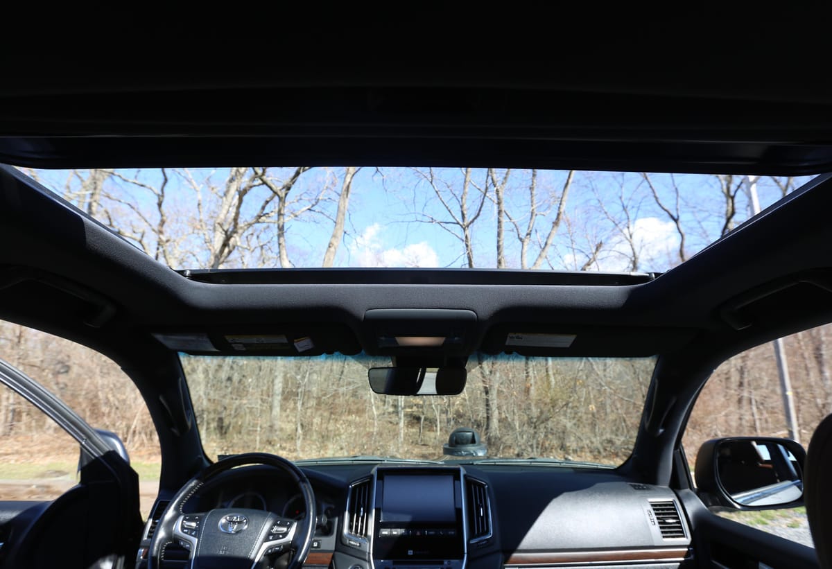 
								Toyota Land Cruiser 2021 full									