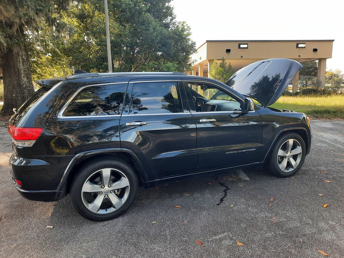 
								Jeep Cherokee 2014 full									