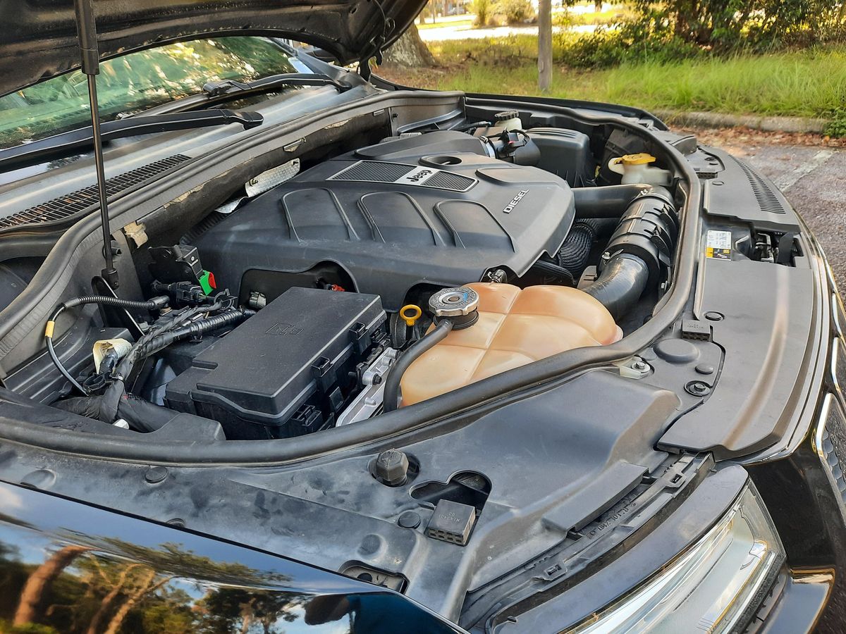 
								Jeep Cherokee 2014 full									