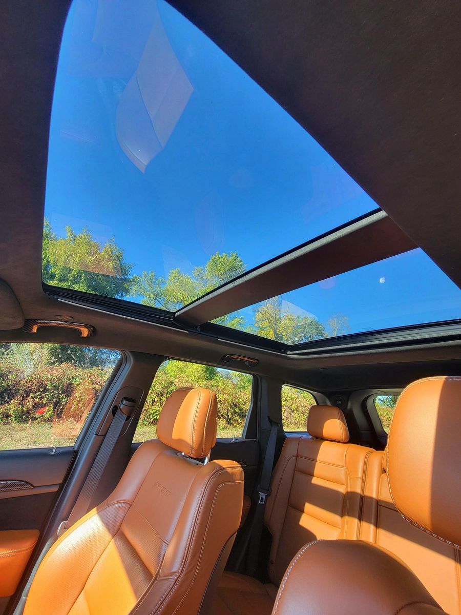 
								Jeep Grand Cherokee 2015 full									