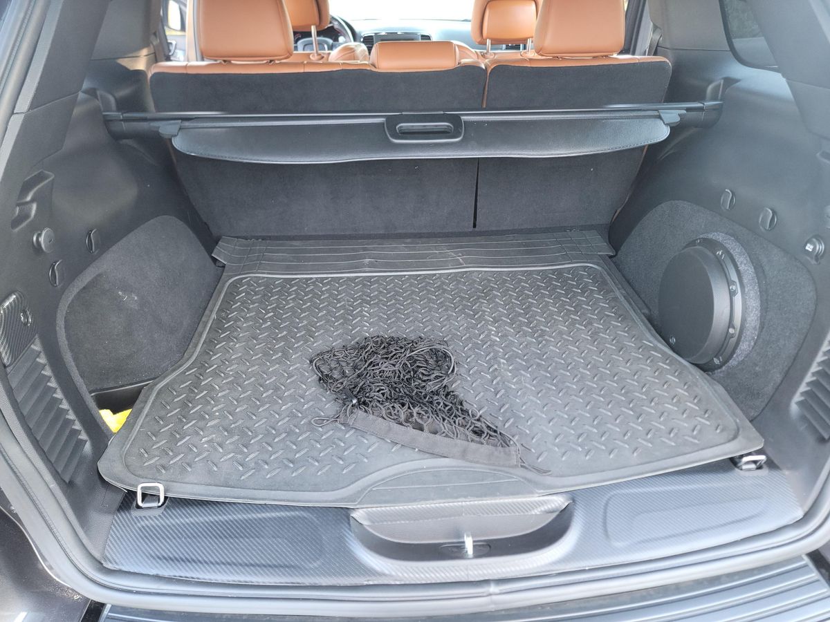 
								Jeep Grand Cherokee 2015 full									