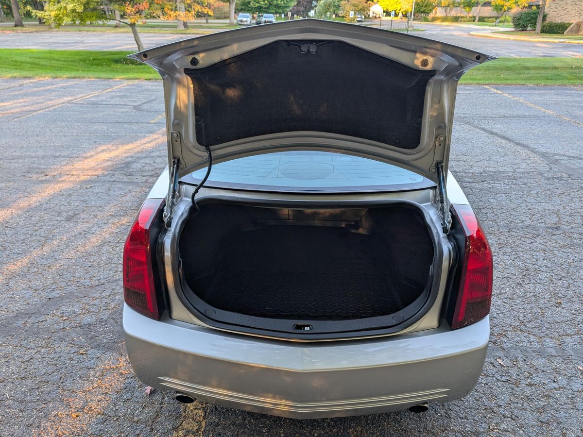 
								Cadillac CTS-V 2005 full									