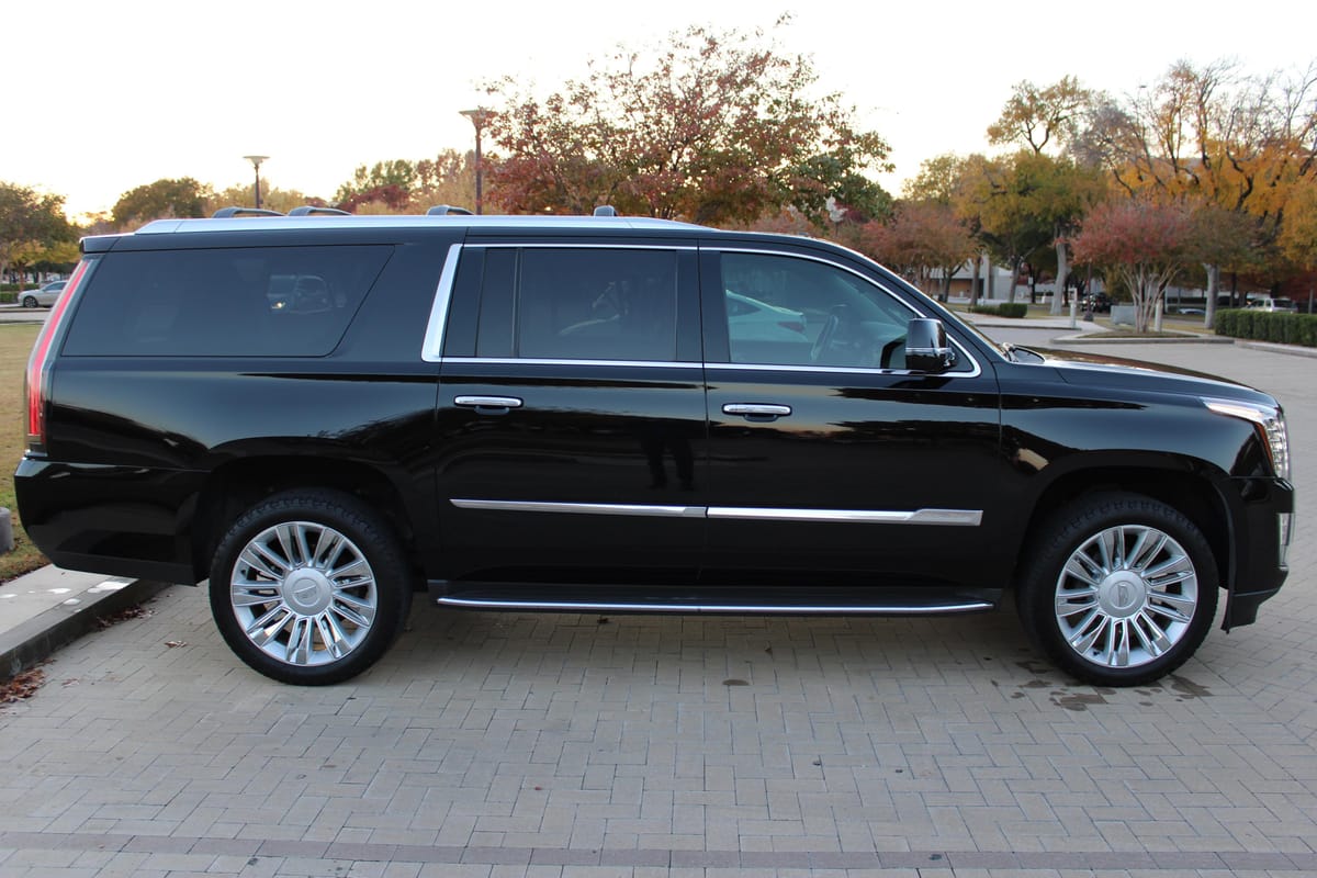 
								Cadillac Escalade 2016 full									