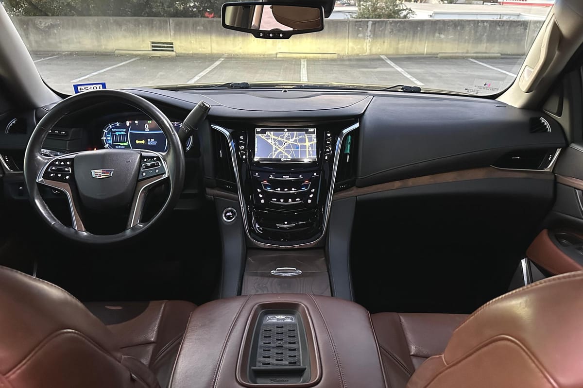 
								Cadillac Escalade 2016 full									