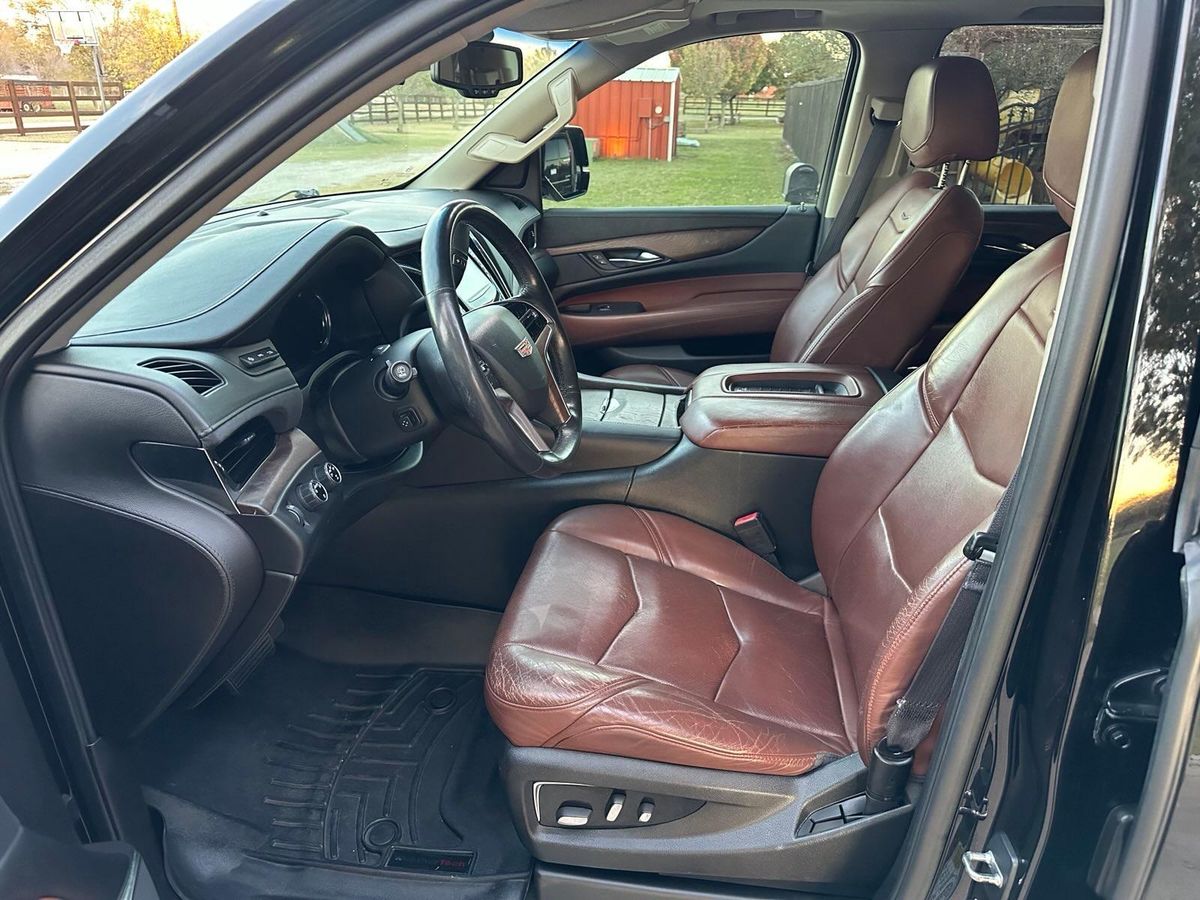 
								Cadillac Escalade 2016 full									