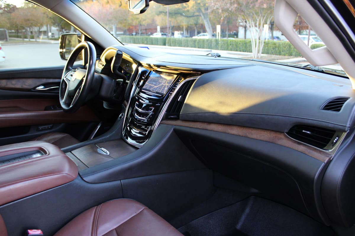 
								Cadillac Escalade 2016 full									