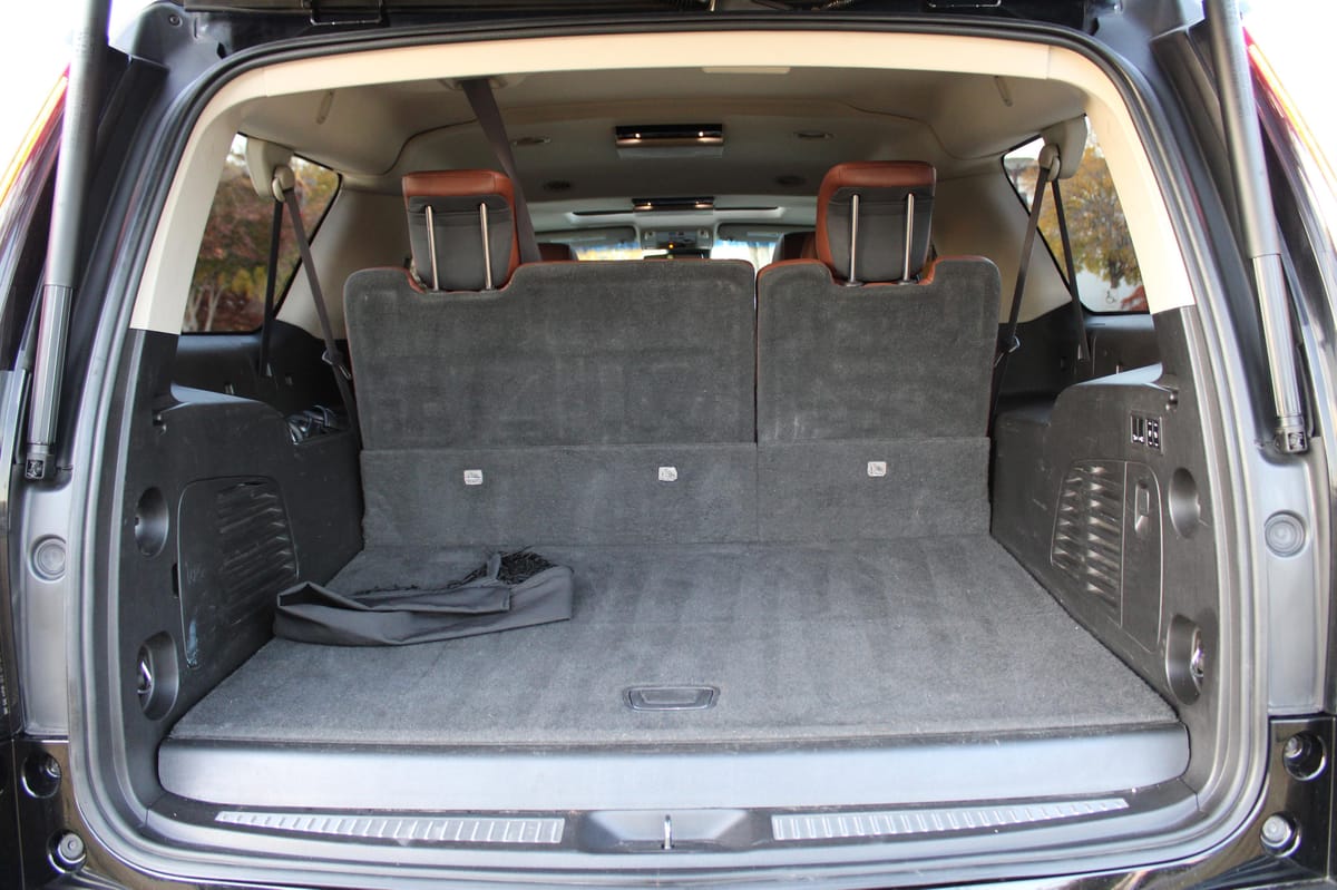 
								Cadillac Escalade 2016 full									