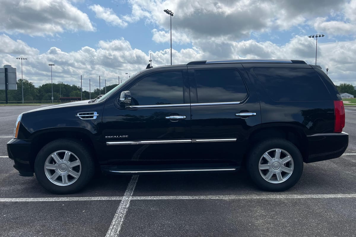 
								Cadillac Escalade 2010 full									