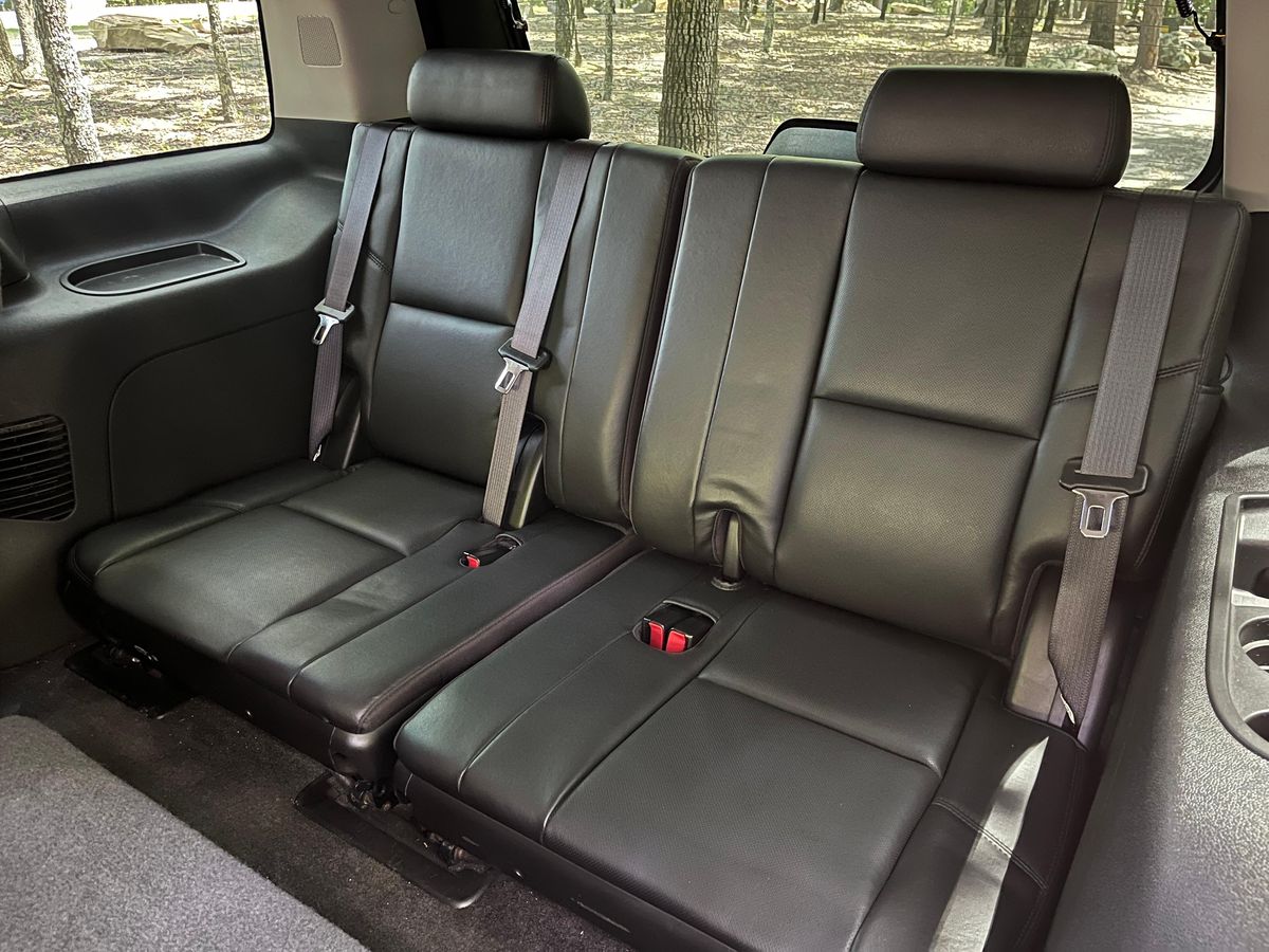 
								Cadillac Escalade 2010 full									