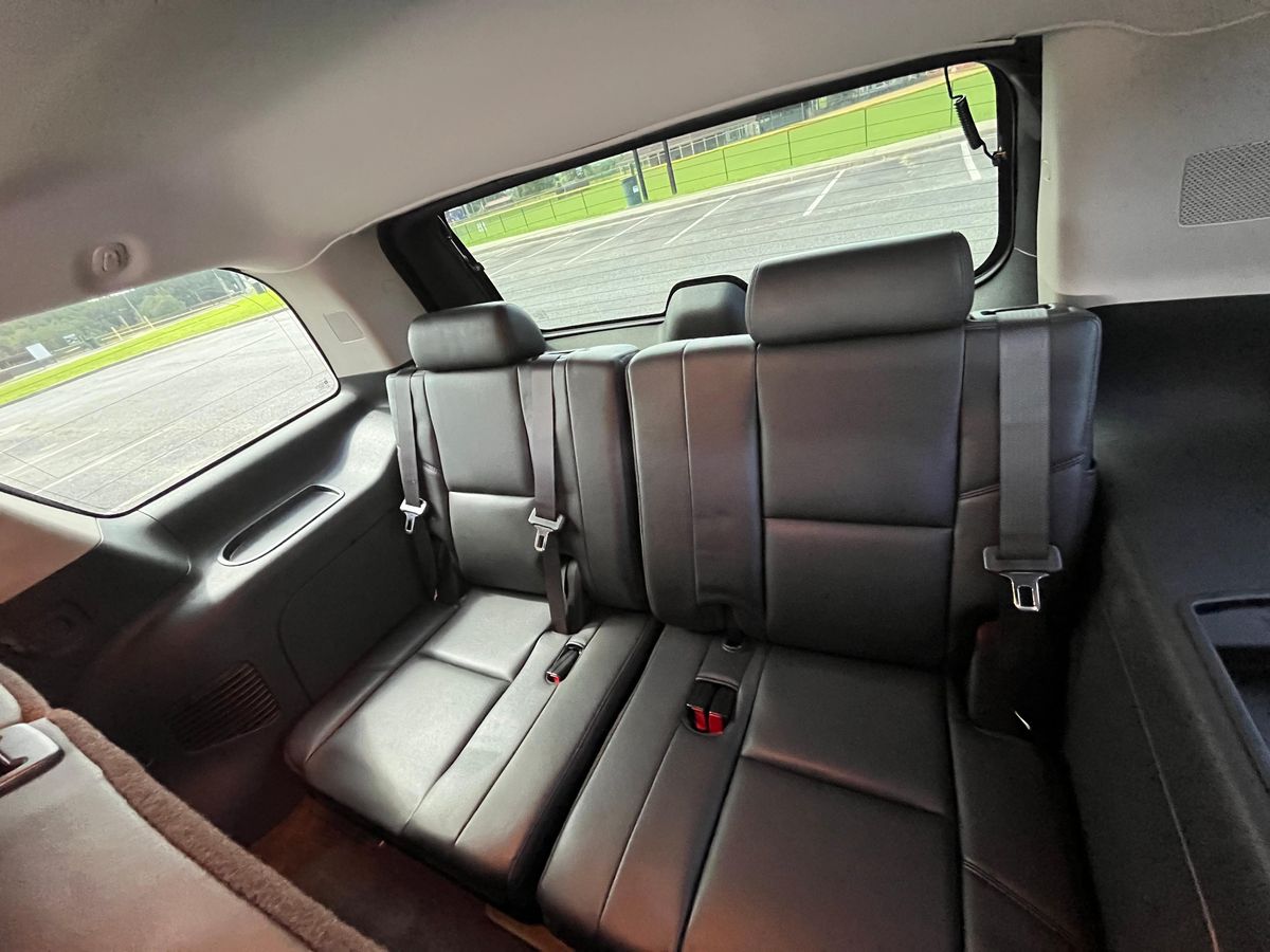 
								Cadillac Escalade 2010 full									
