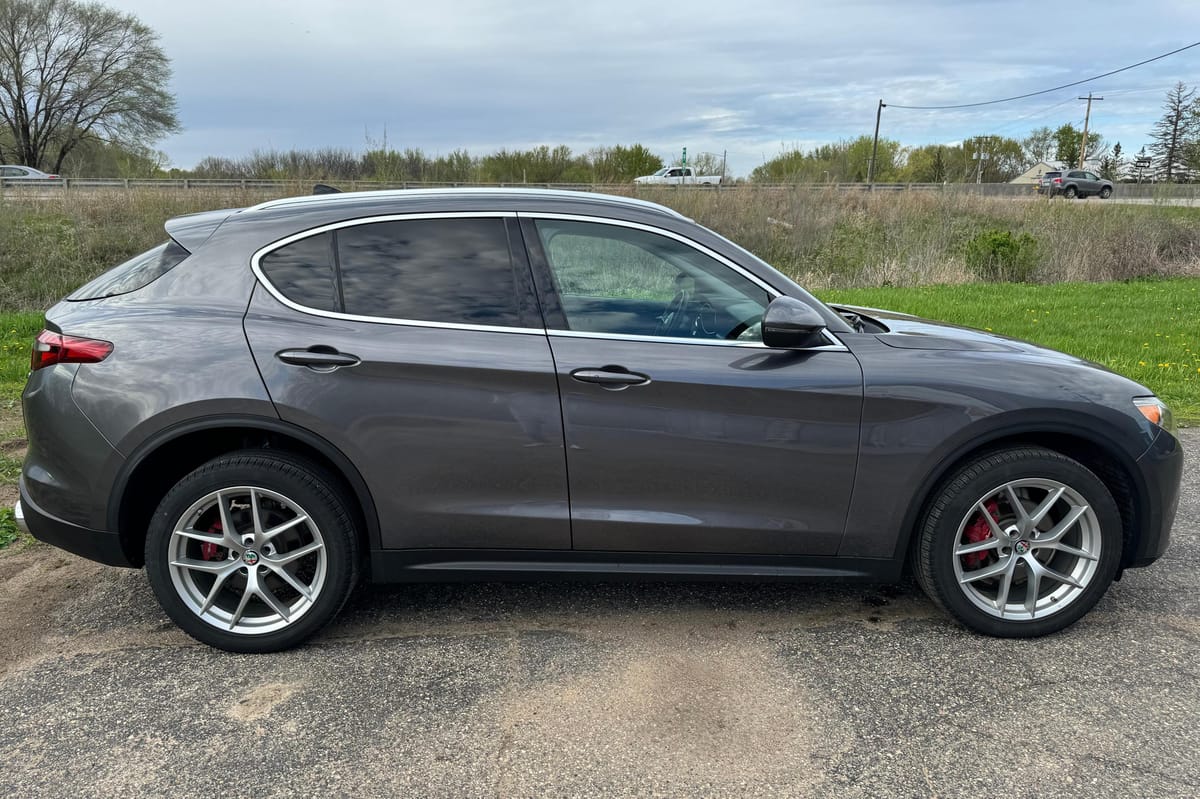 
								Alfa Romeo Stelvio 2018 full									