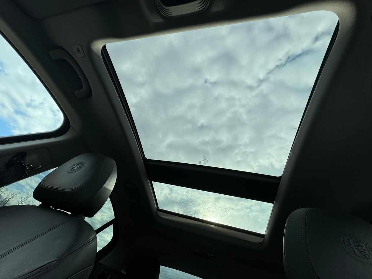 
								Alfa Romeo Stelvio 2018 full									