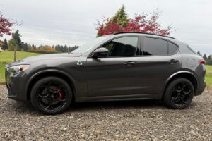 Alfa Romeo Stelvio 2023