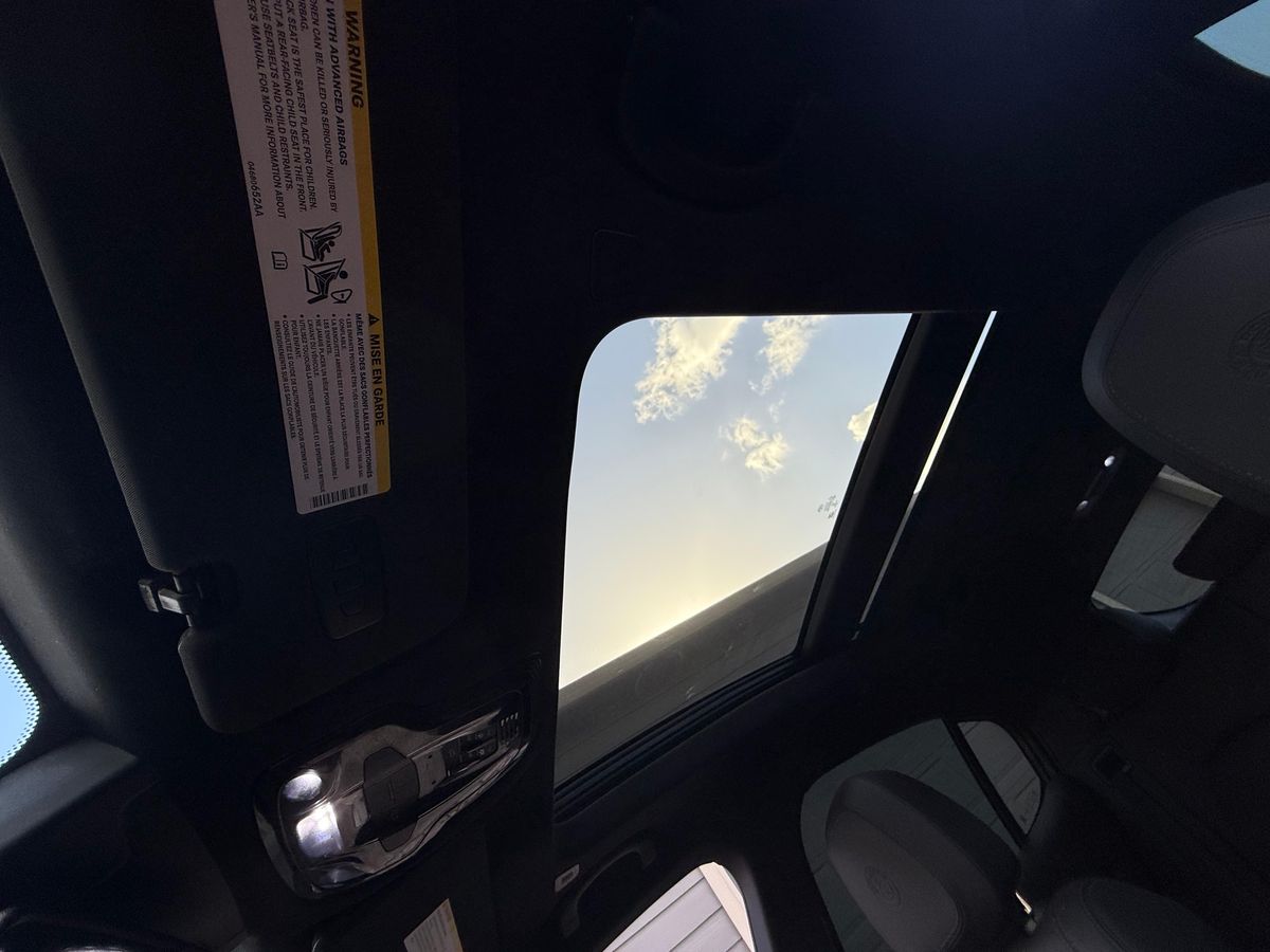 
								Alfa Romeo Stelvio 2023 full									