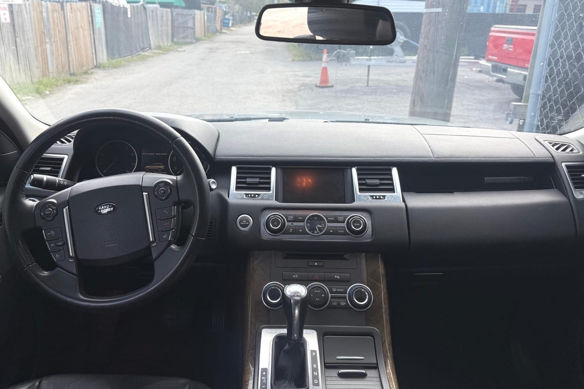 
								Land Rover Range Rover Sport 2013 full									