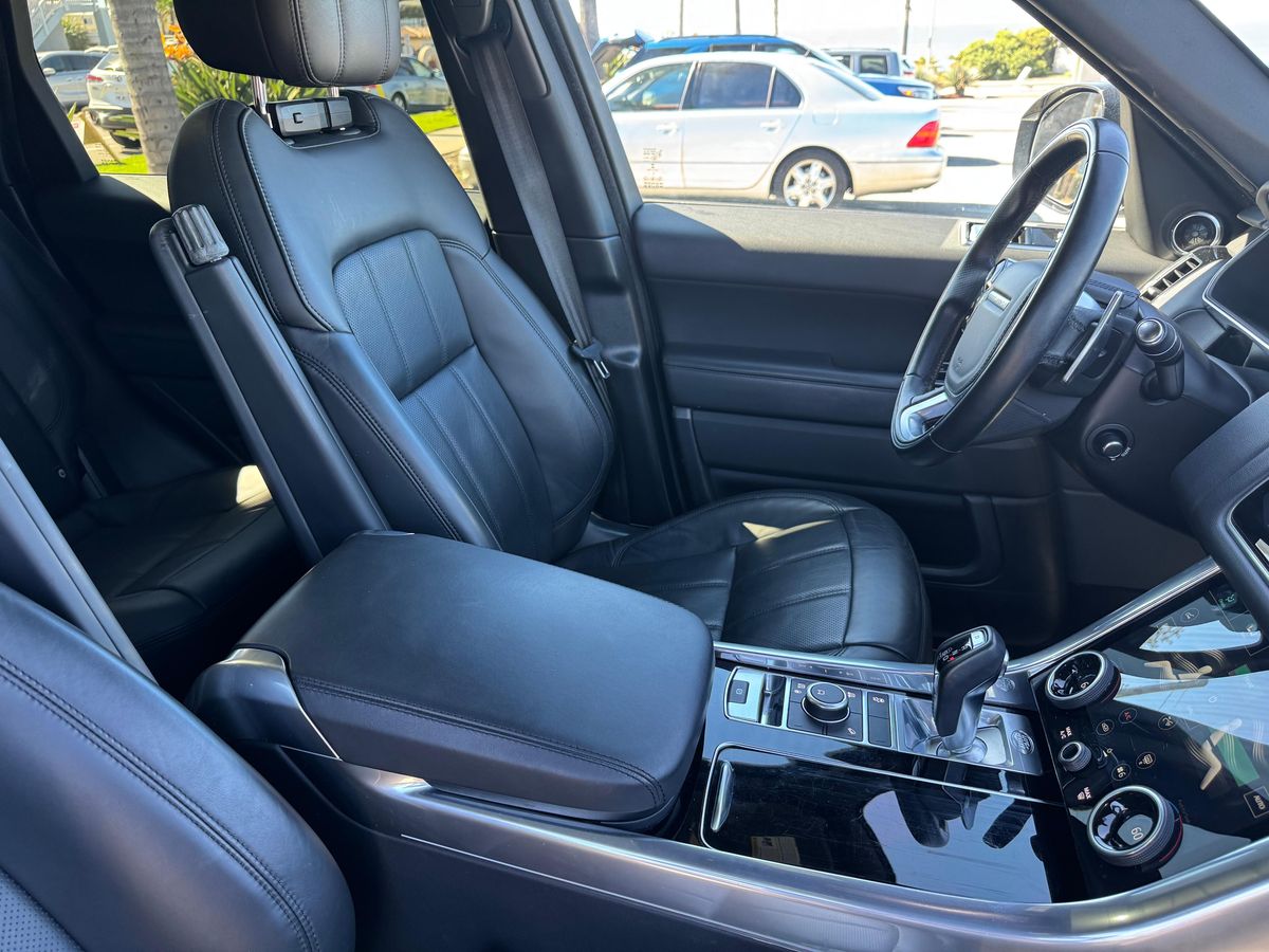 
								Land Rover Range Rover Sport 2021 full									