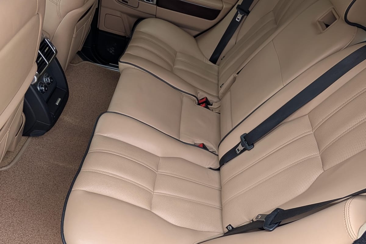 
								Land Rover Range Rover 2010 full									