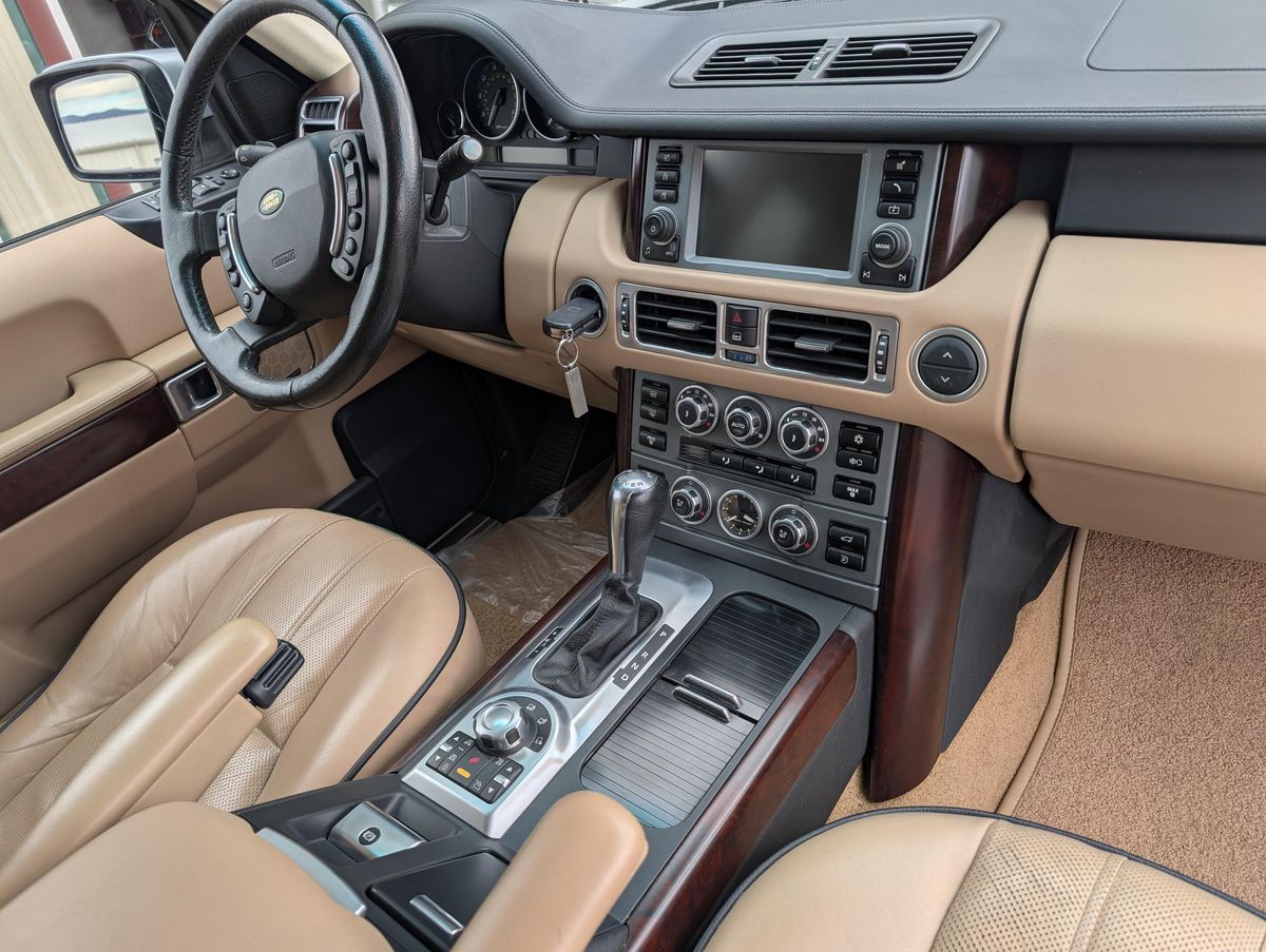 
								Land Rover Range Rover 2010 full									