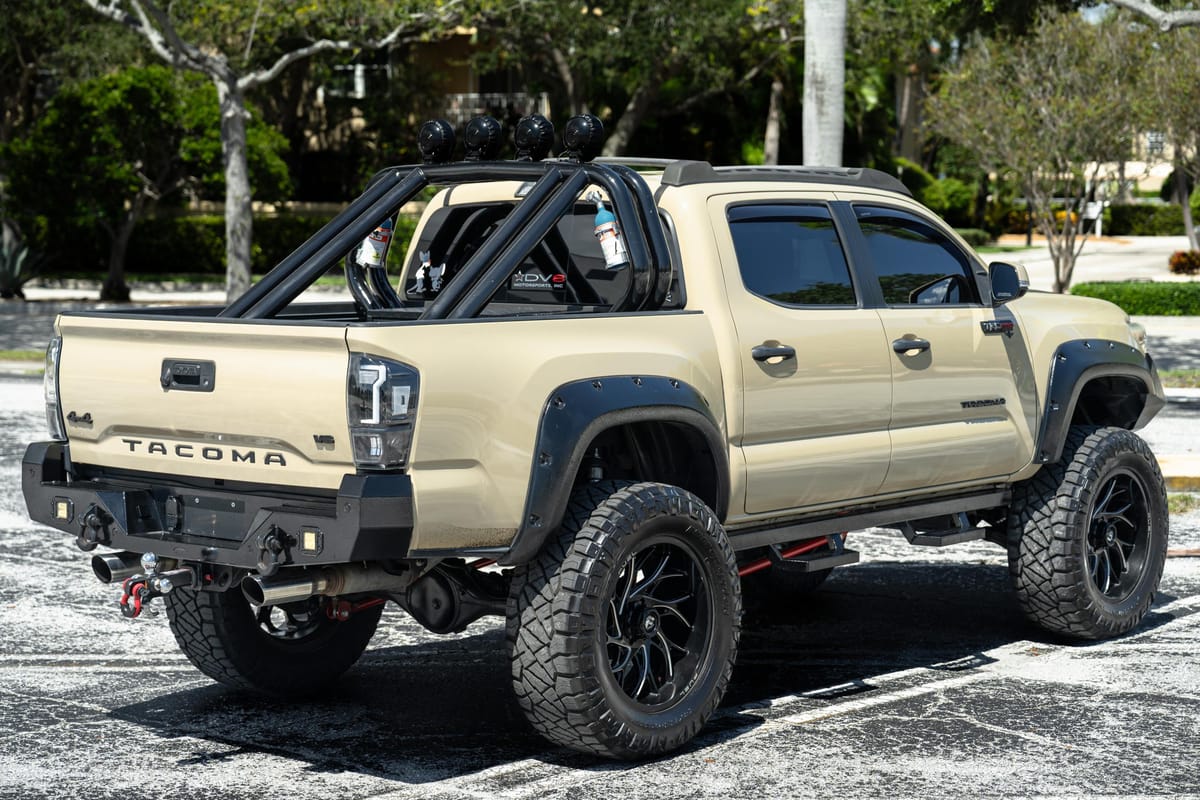 
								Toyota 4Runner 2017 full									
