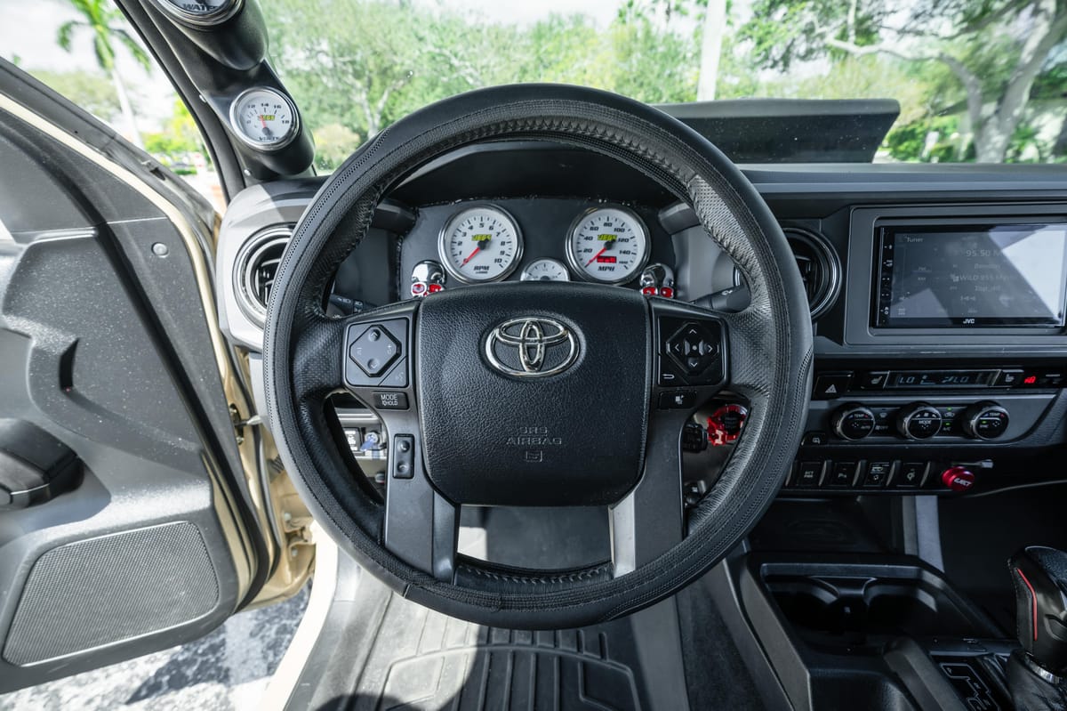 
								Toyota 4Runner 2017 full									