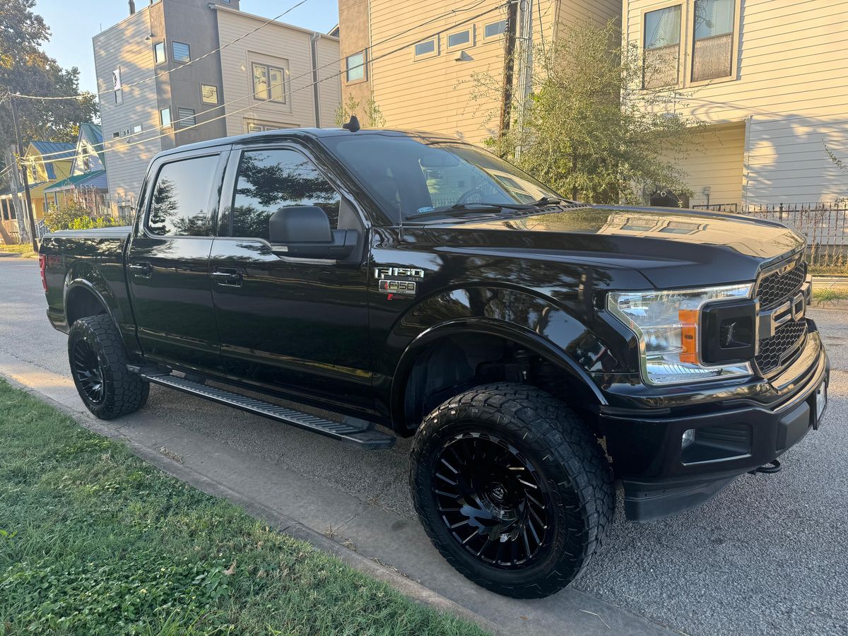 
								Ford F-150 2020 full									