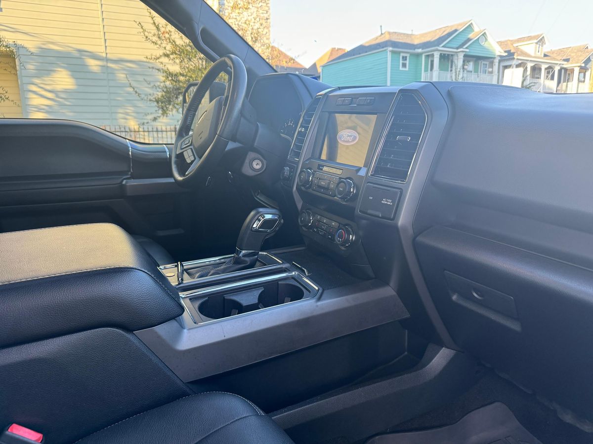 
								Ford F-150 2020 full									