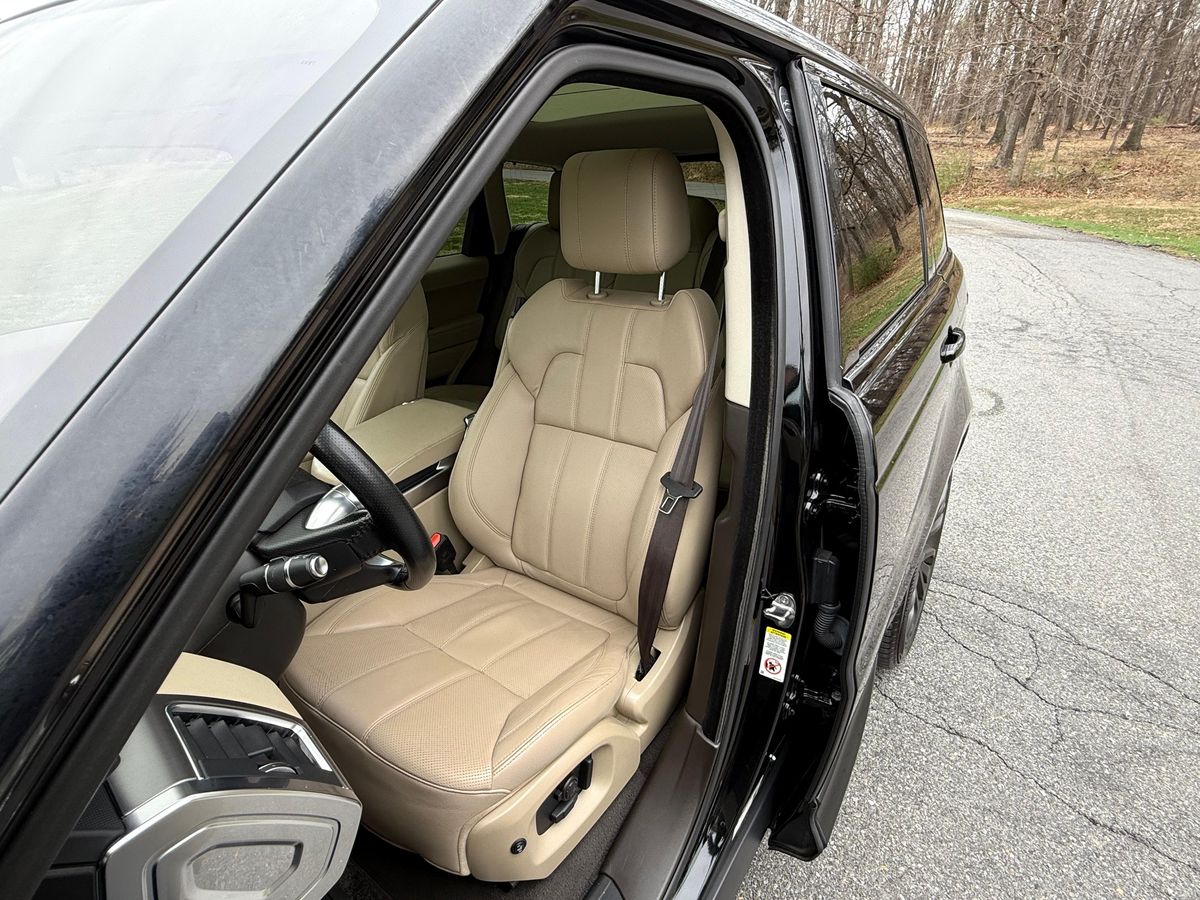 
								Land Rover Range Rover Sport 2017 full									