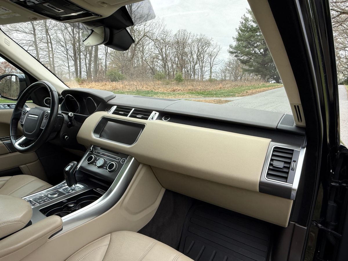 
								Land Rover Range Rover Sport 2017 full									