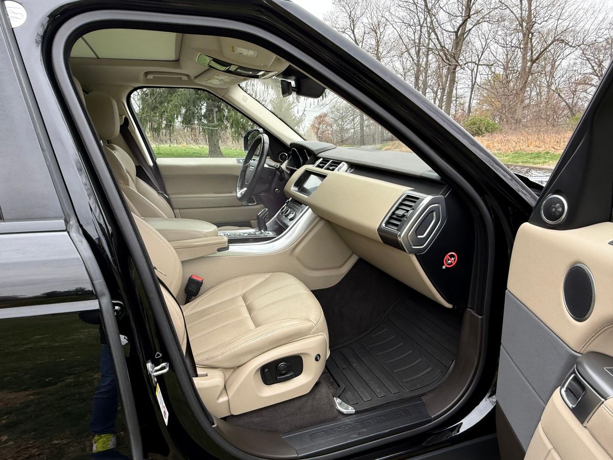 
								Land Rover Range Rover Sport 2017 full									