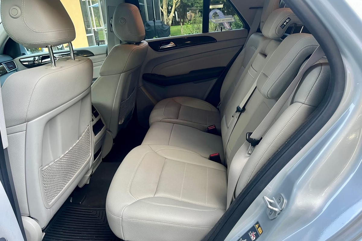 
								Mercedes-Benz ML-Class 2015 full									