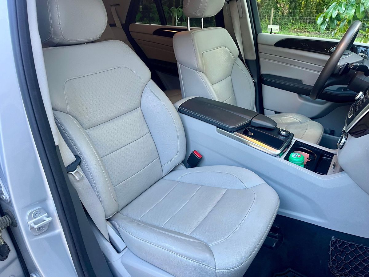 
								Mercedes-Benz ML-Class 2015 full									