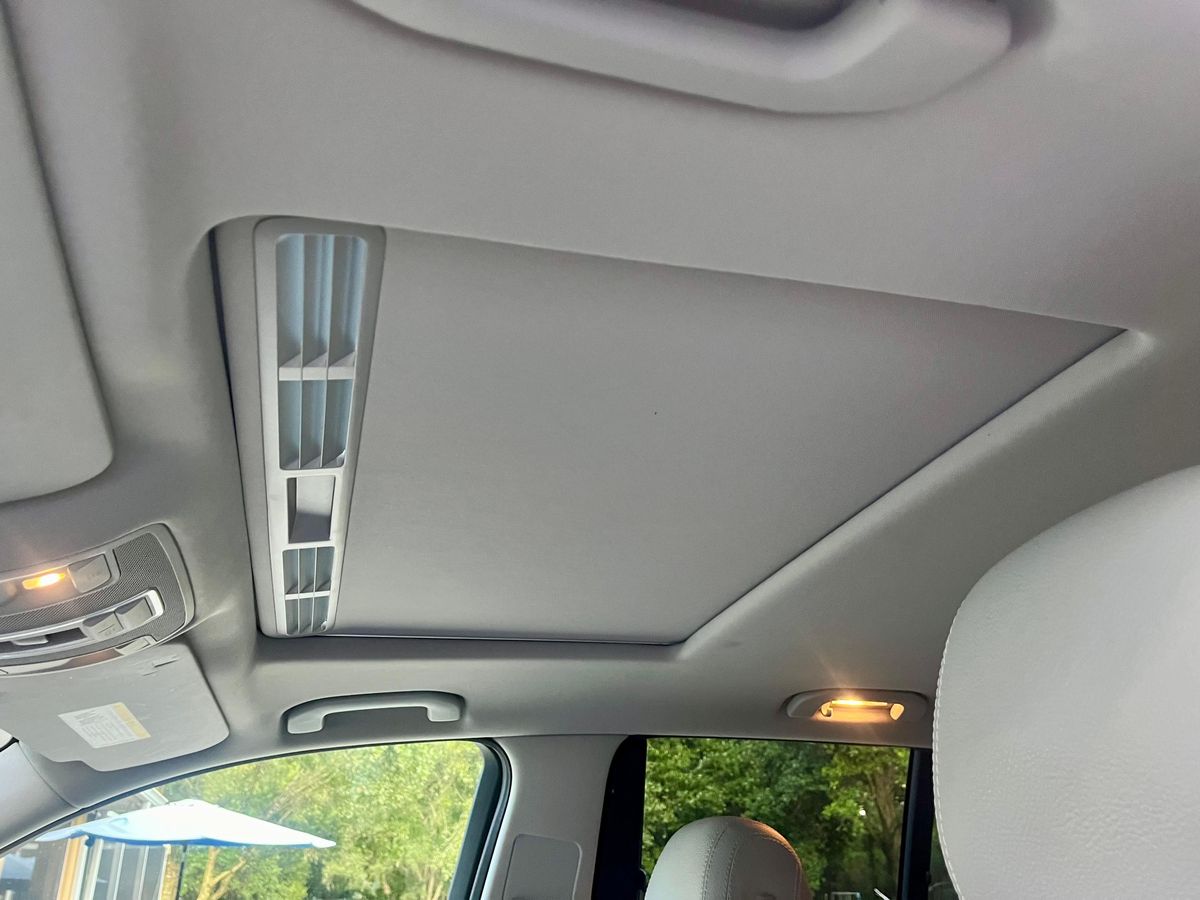 
								Mercedes-Benz ML-Class 2015 full									