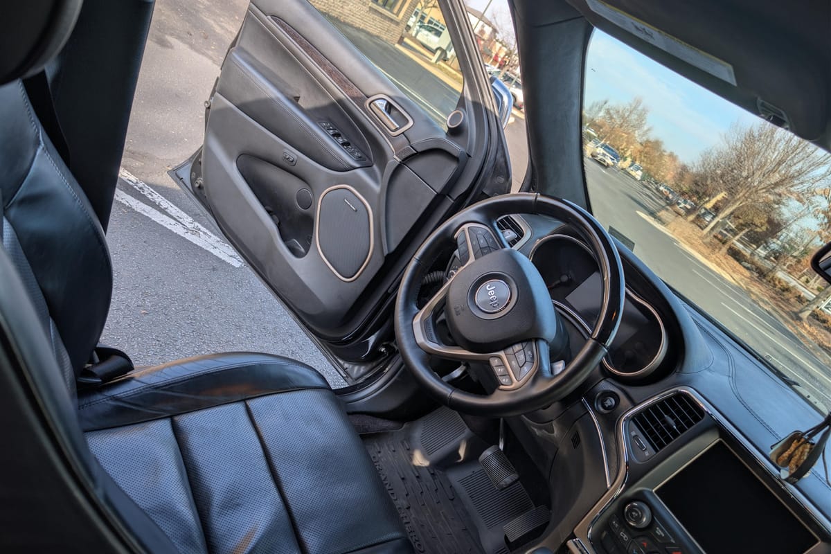 
								Jeep Grand Cherokee 2016 full									