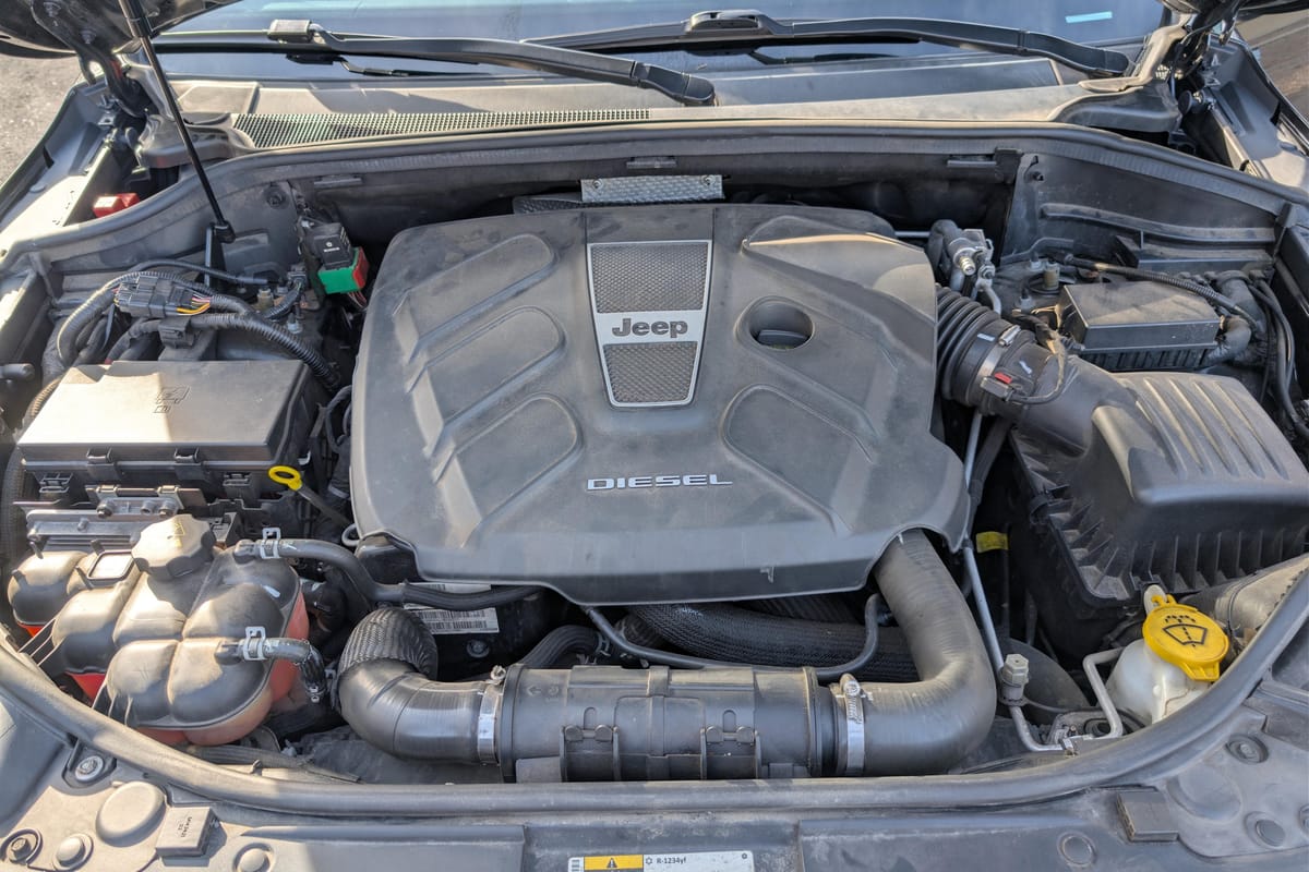 
								Jeep Grand Cherokee 2016 full									